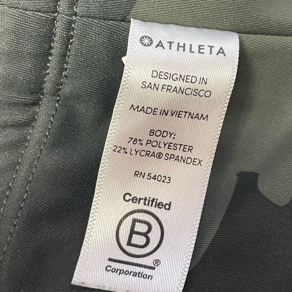 Athleta Camo Green Contender 7/8 Tight Legging, Medium - Picture 6 of 11